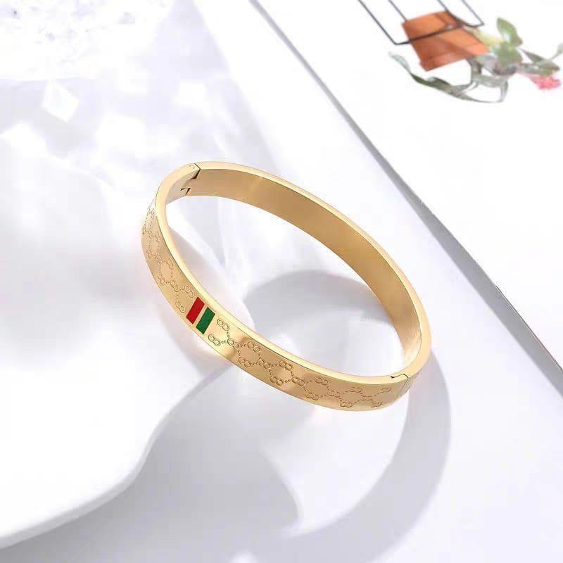 New Elegant Design Gold Color Cuffed Bangle
