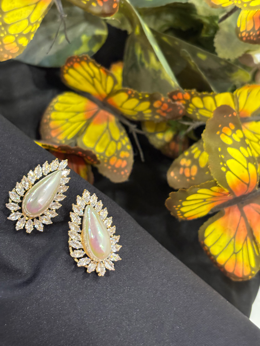 New Elegant Luxury Design Water Drop Pearl & Zircon Earrings