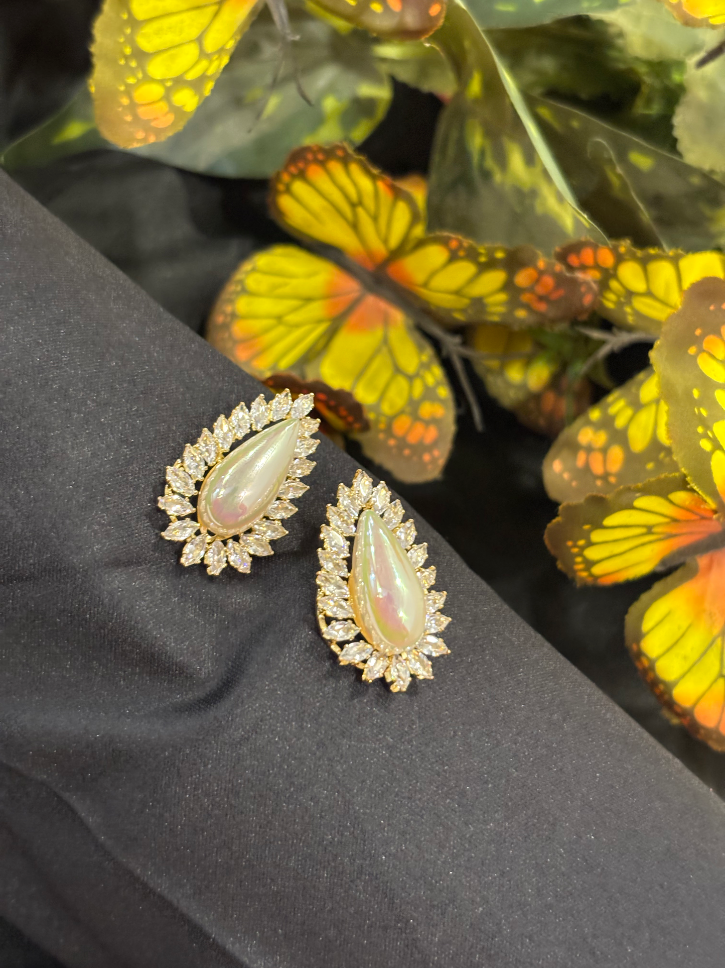 New Elegant Luxury Design Water Drop Pearl & Zircon Earrings