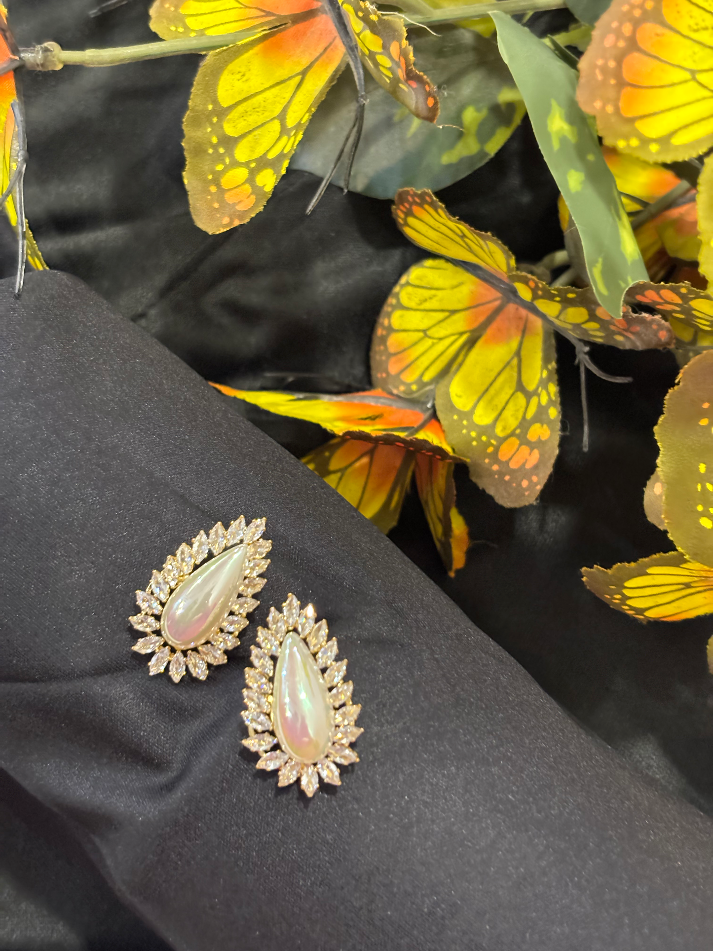 New Elegant Luxury Design Water Drop Pearl & Zircon Earrings