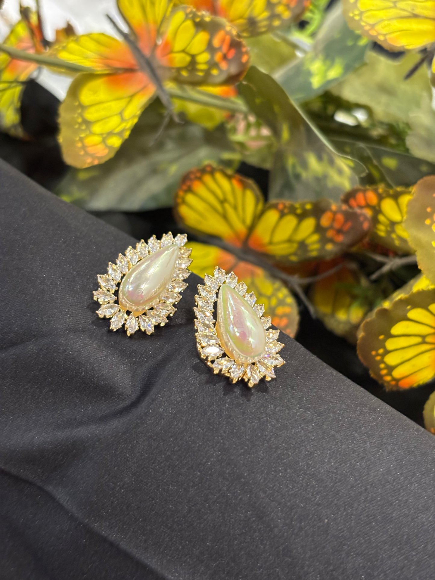 New Elegant Luxury Design Water Drop Pearl & Zircon Earrings