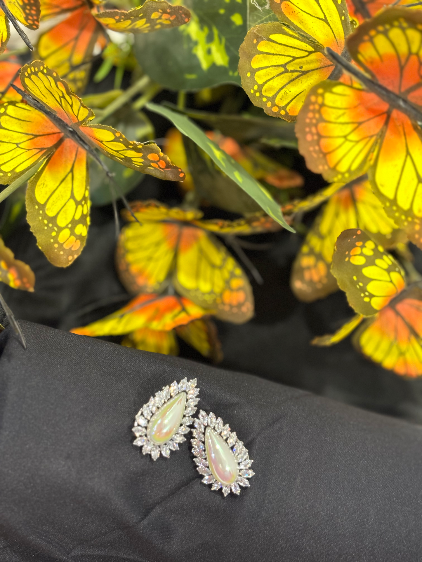 New Elegant Luxury Design Water Drop Pearl & Zircon Earrings