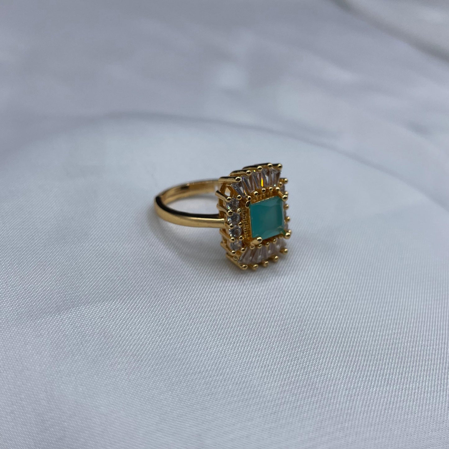 New Elegant Luxury Design Gold Colour With Zircon Stones Adjustable Ring