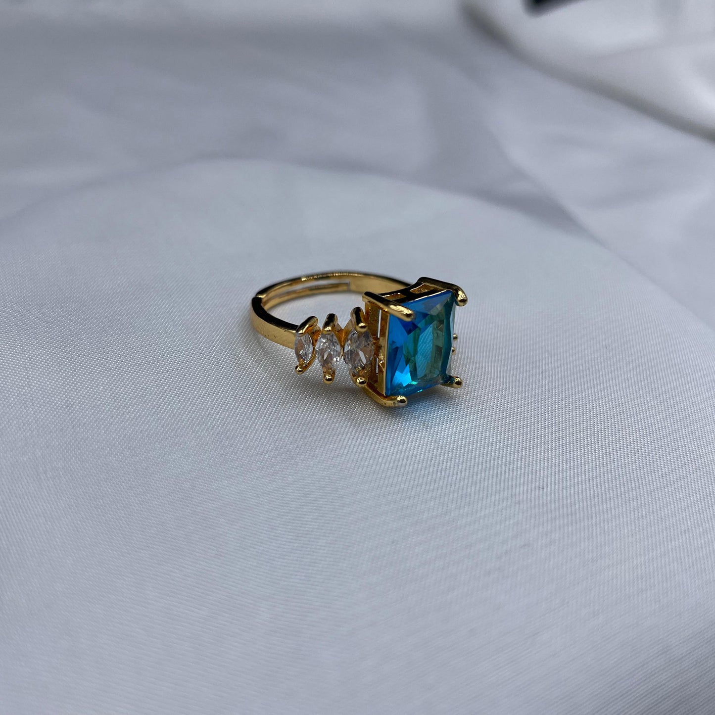 New Elegant Luxury Design Gold Colour With Zircon Stones Adjustable Ring