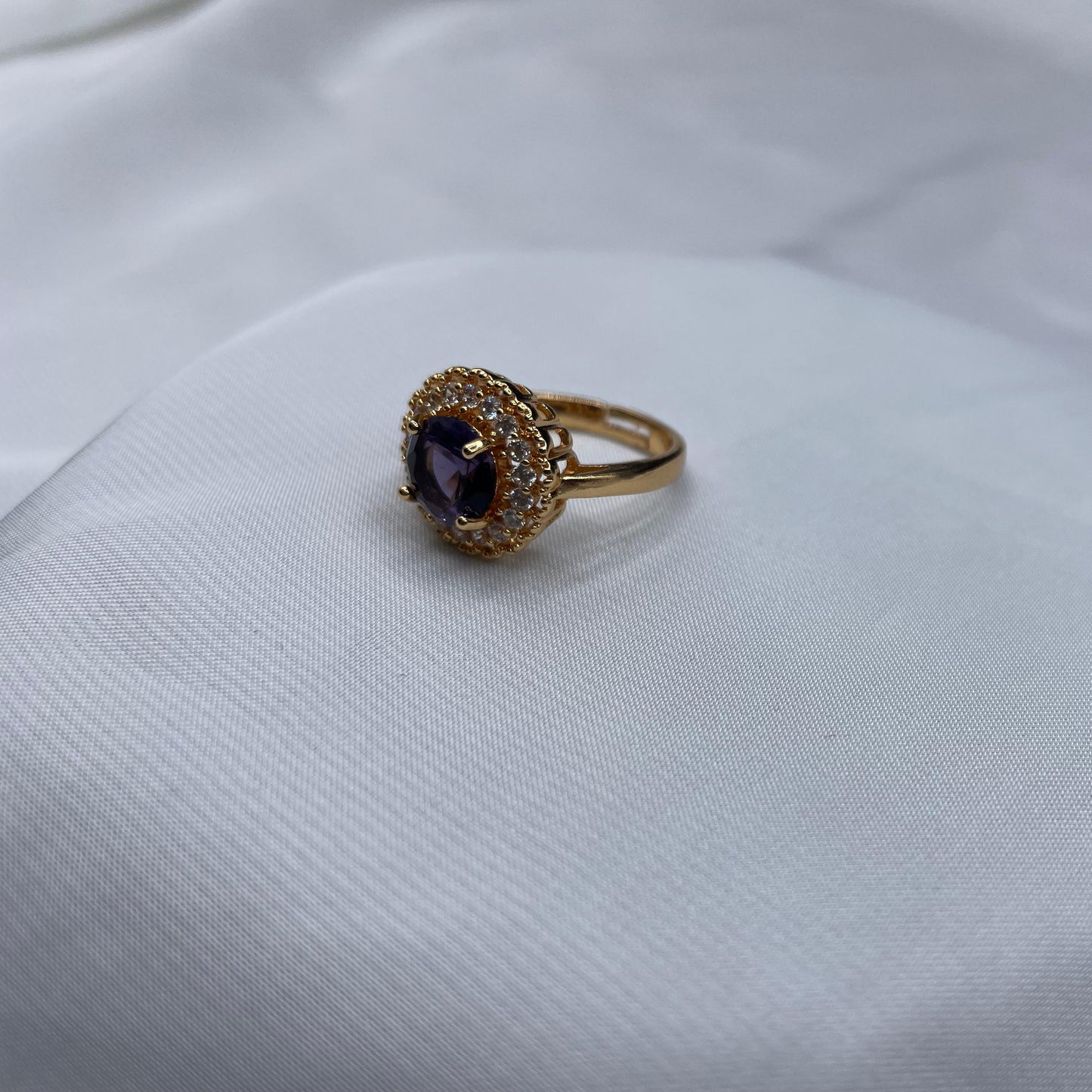 New Elegant Luxury Design Round Shape Gold Colour With Zircon Stone Adjustable Ring