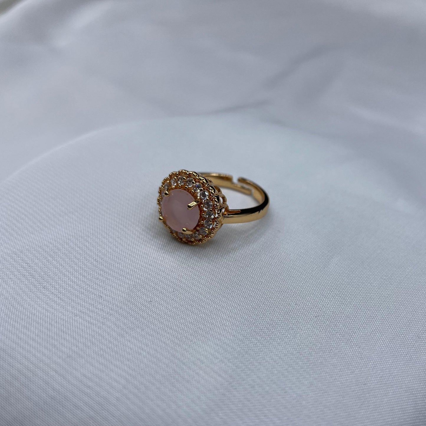 New Elegant Luxury Design Round Shape Gold Colour With Zircon Stone Adjustable Ring