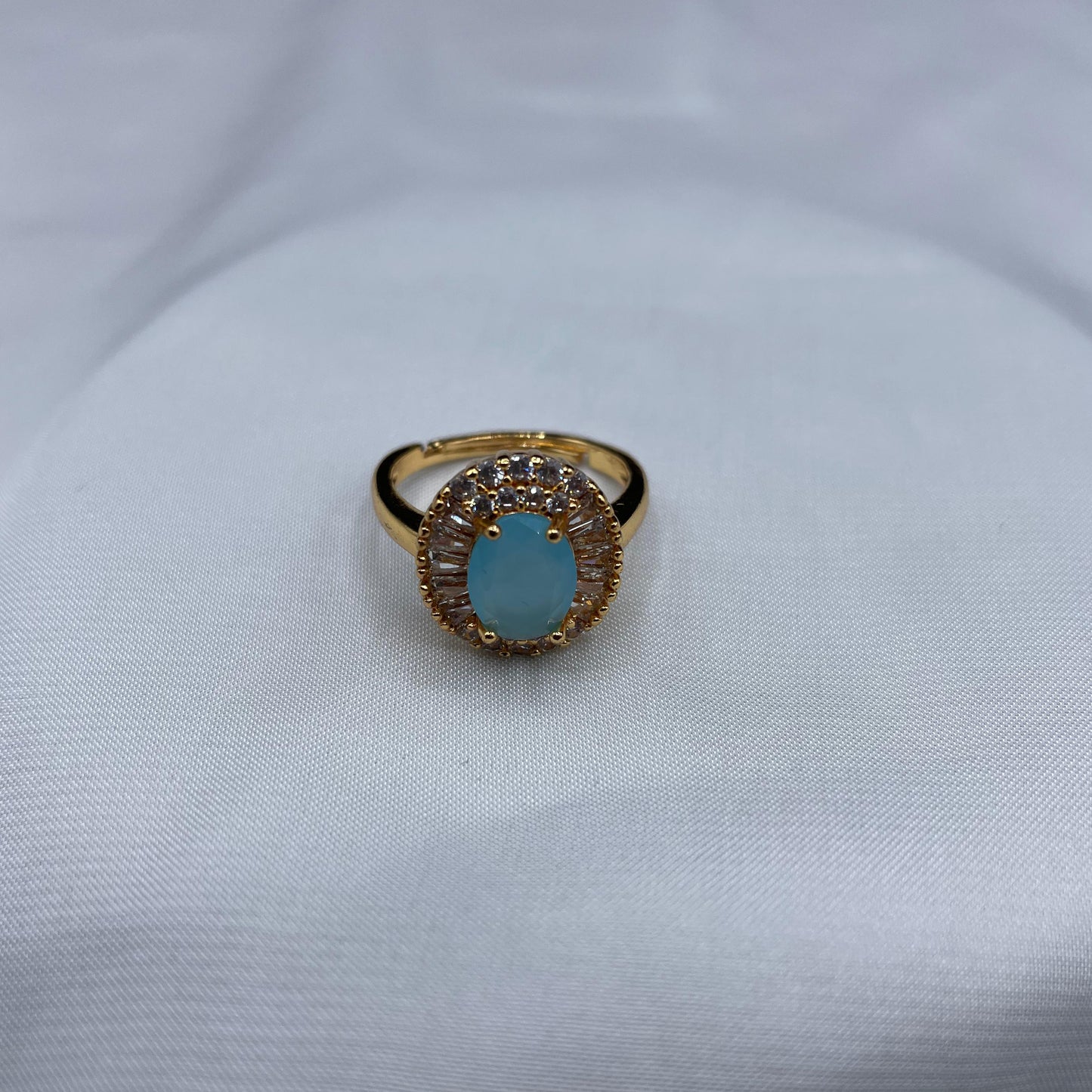 New Elegant Luxury Design Round Shape Gold Colour With Zircon Stone Adjustable Ring