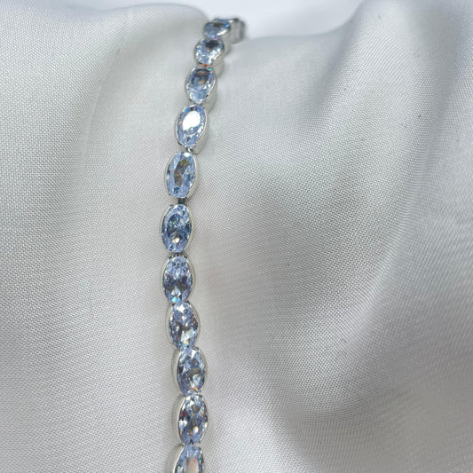 New Luxury Design Oval Shape With White Zircon Stone Bracelet