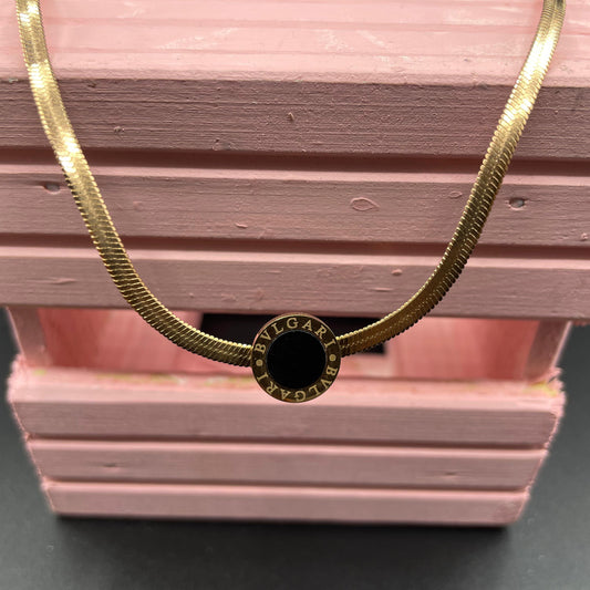 Luxury Rose Gold Round Shape Design Blade Chain Pendant