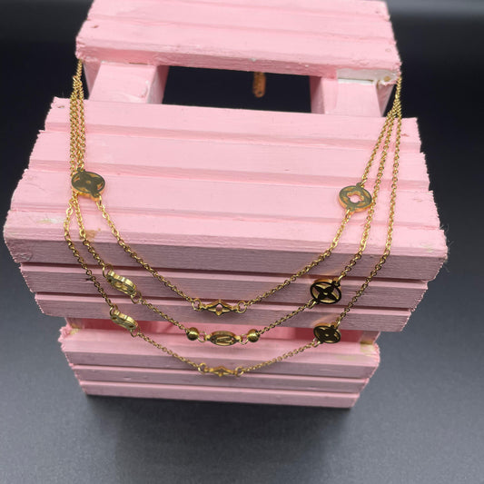 Gold Luxury Design Hollow Shape Triple Chain Pendant