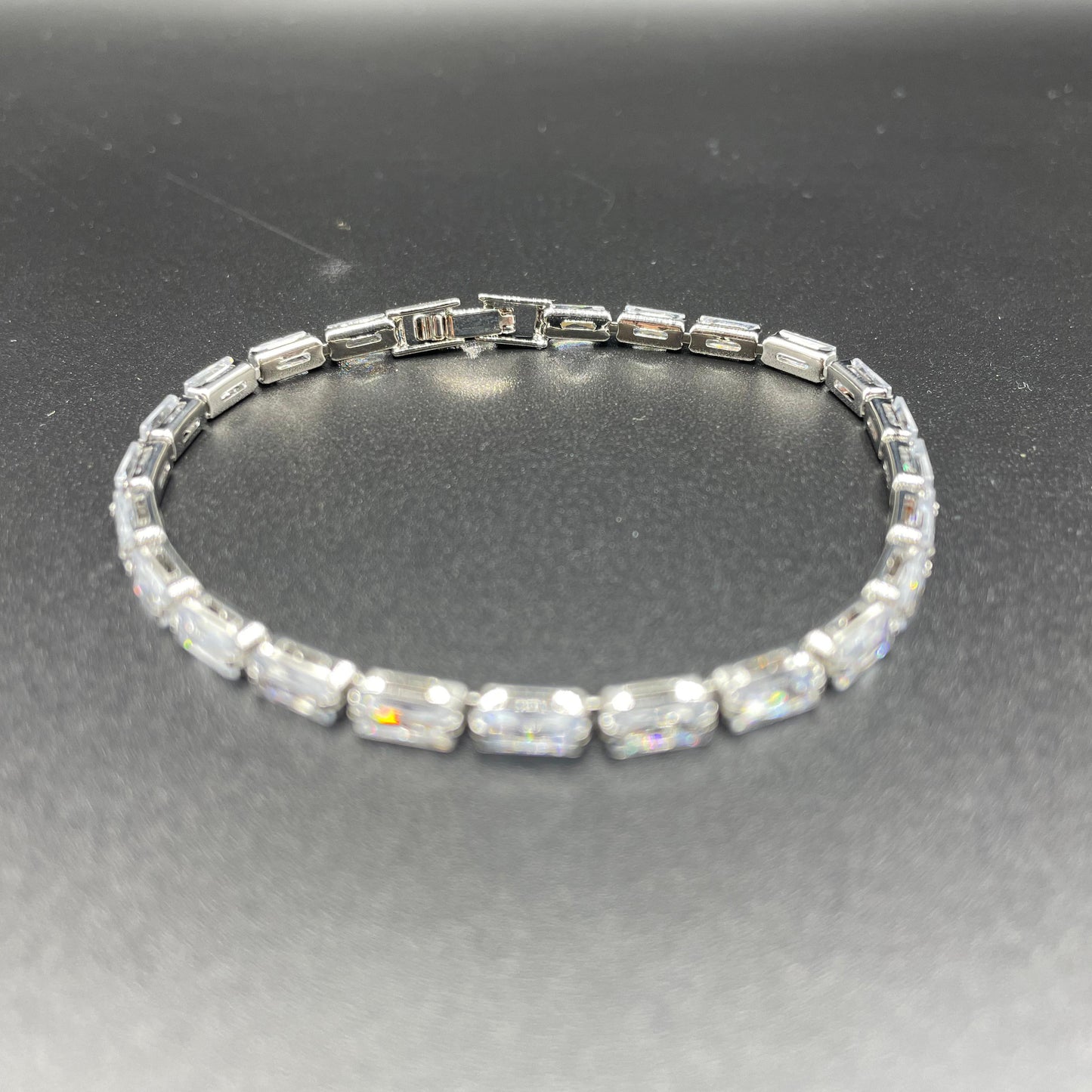 Silver Elegant Design Rectangle Shape Zircon Bracelet