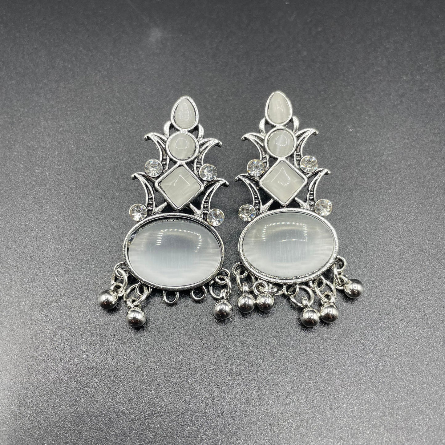 Elegant Silver Antique Style Natural Stone Oxidise Earring
