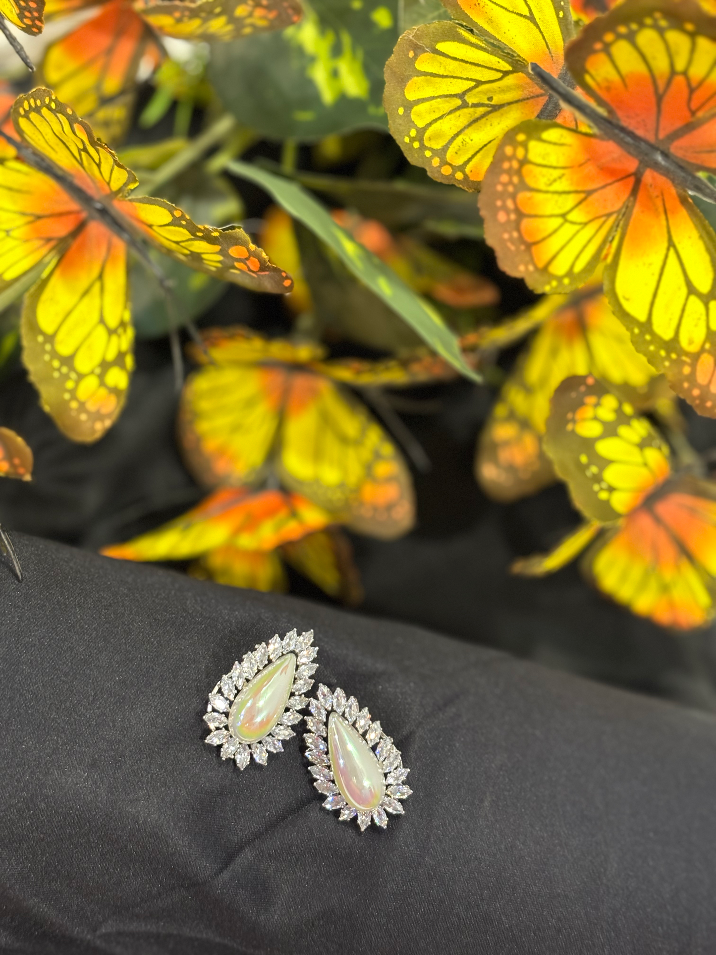 New Elegant Luxury Design Water Drop Pearl & Zircon Earrings