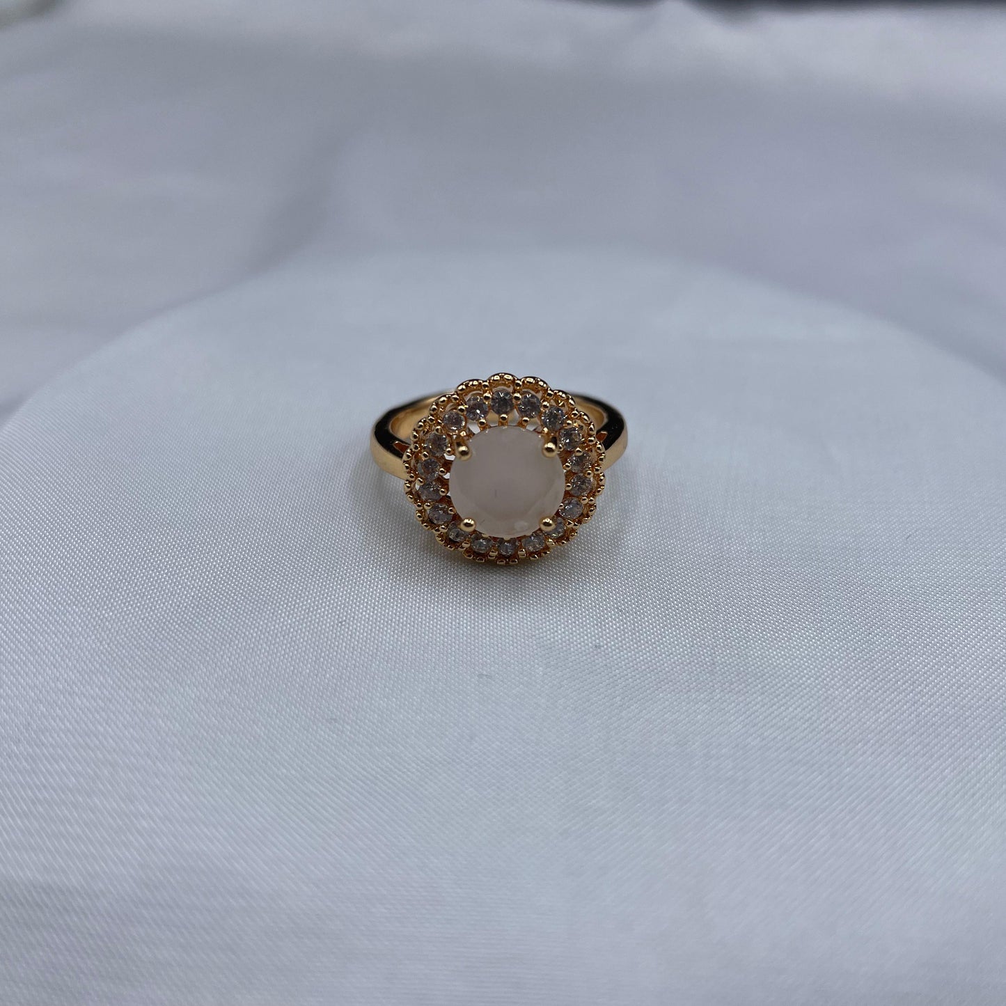 New Elegant Luxury Design Round Shape Gold Colour With Zircon Stone Adjustable Ring