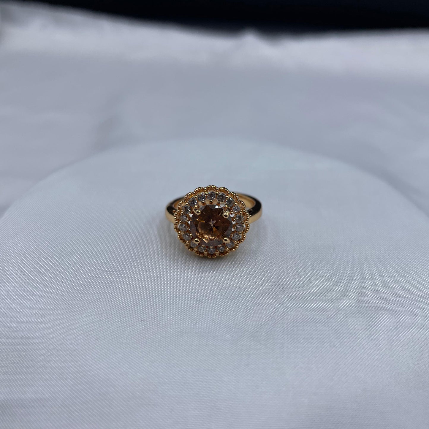 New Elegant Luxury Design Round Shape Gold Colour With Zircon Stone Adjustable Ring