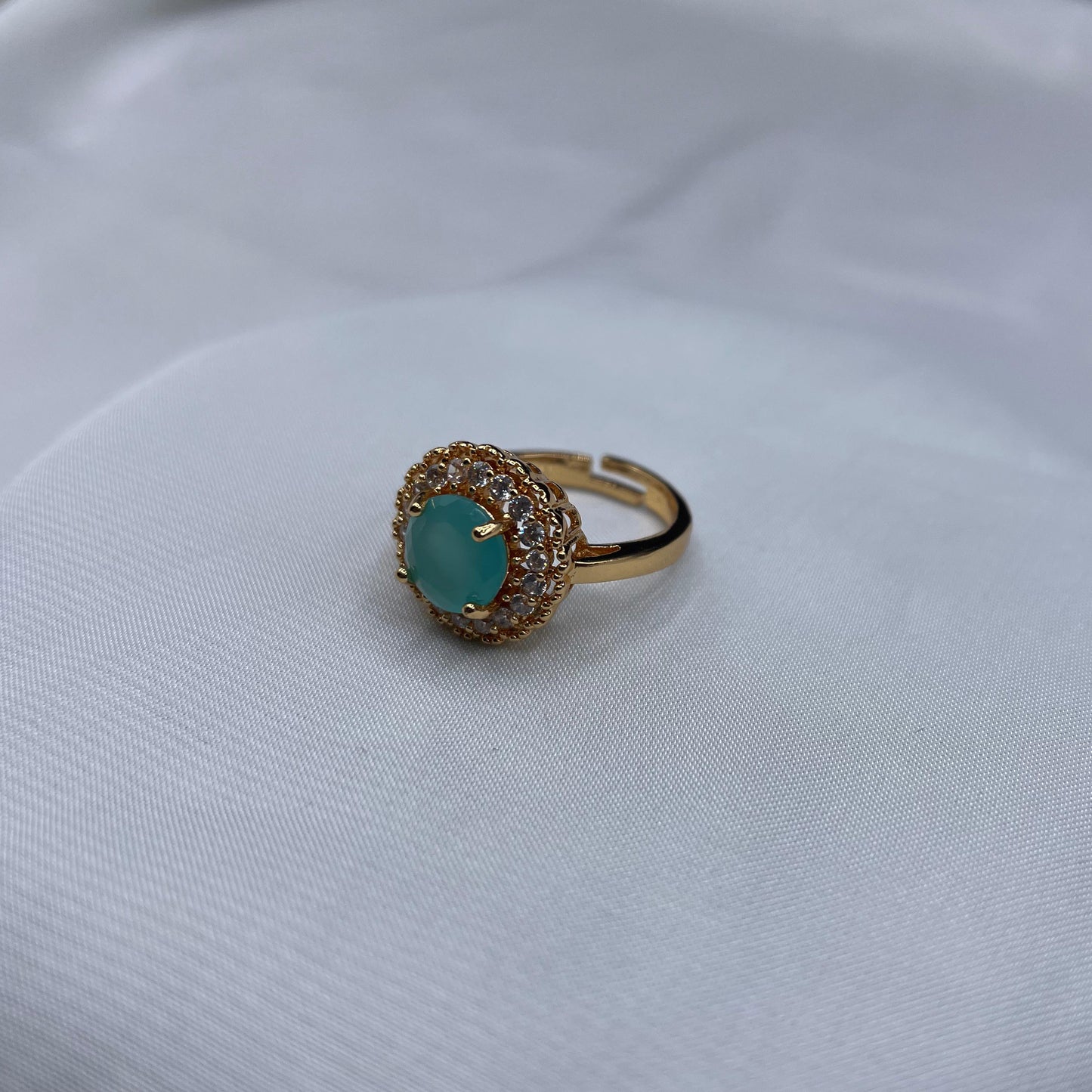 New Elegant Luxury Design Round Shape Gold Colour With Zircon Stone Adjustable Ring