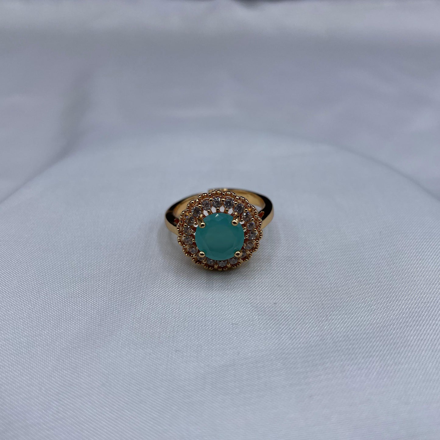 New Elegant Luxury Design Round Shape Gold Colour With Zircon Stone Adjustable Ring
