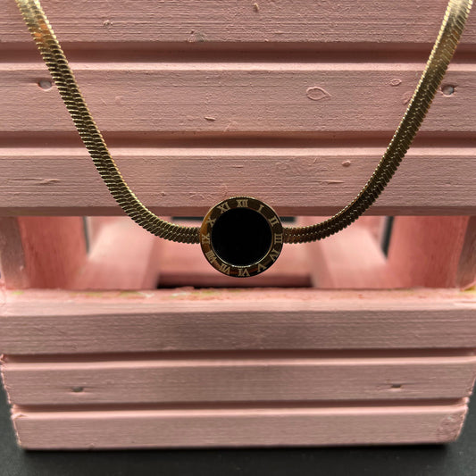 Luxury Rose Gold Round Shape Design Blade Chain Pendant
