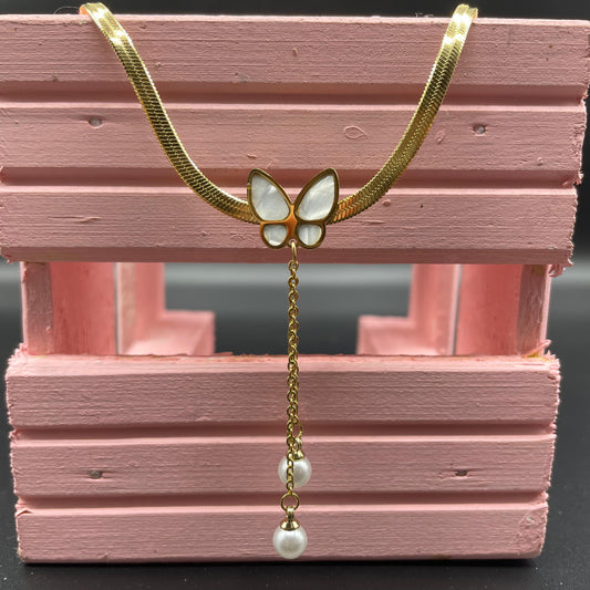 Luxury Gold Butterfly Shape Pearl Blade Chain Pendant