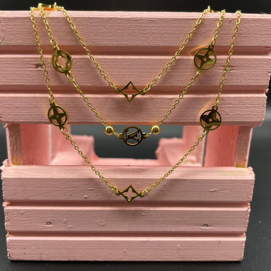 Gold Luxury Design Hollow Shape Triple Chain Pendant