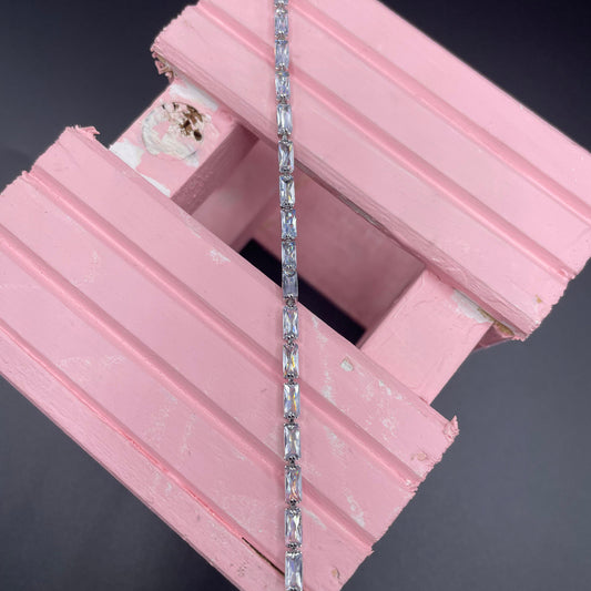 Silver Elegant Design Rectangle Shape Zircon Bracelet