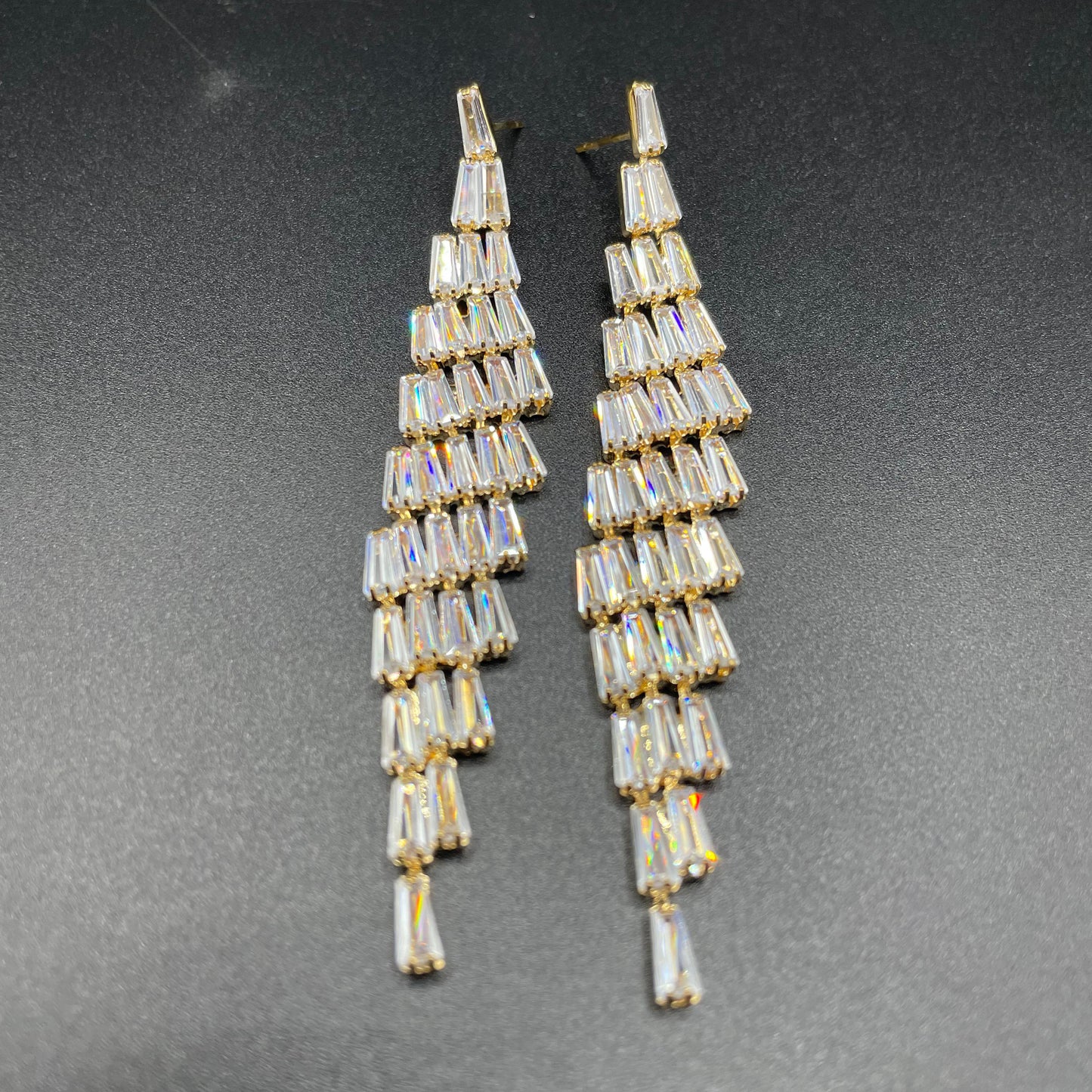 Elegant Gold Design Zircon Long Earring