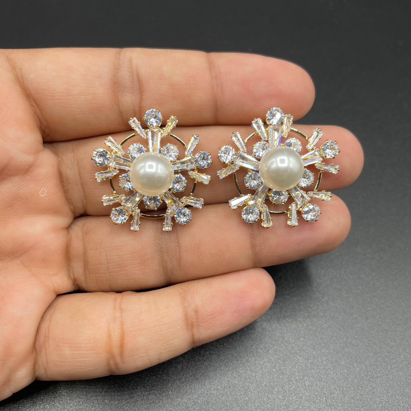 Silver & Gold Elegant Snow Flake Style Zircon Pearl Earring