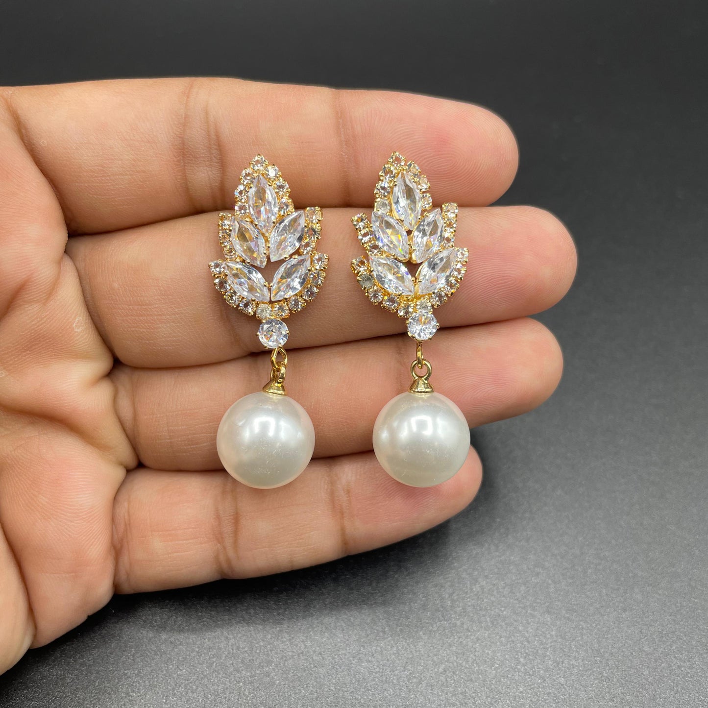 Elegant Luxury Gold Silver Leaf Shape Pearl Zircon Earring