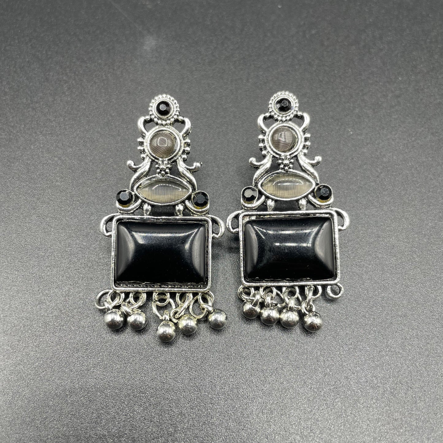 Silver Elegant Antique Style Natural Stone Oxidise Earring