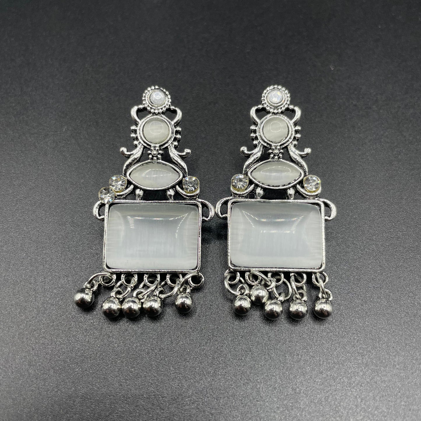 Silver Elegant Antique Style Natural Stone Oxidise Earring