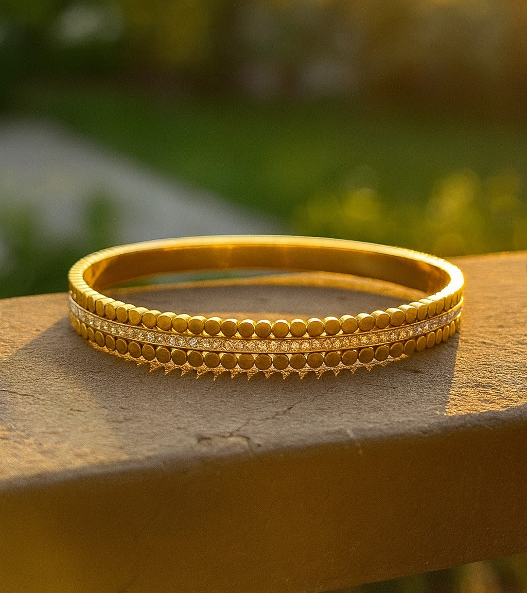 Luxury Elegant Design Gold With Stones Adjustable Bangle